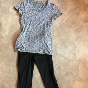 30% OFF BUNDLES Women’s Athleta Shirt